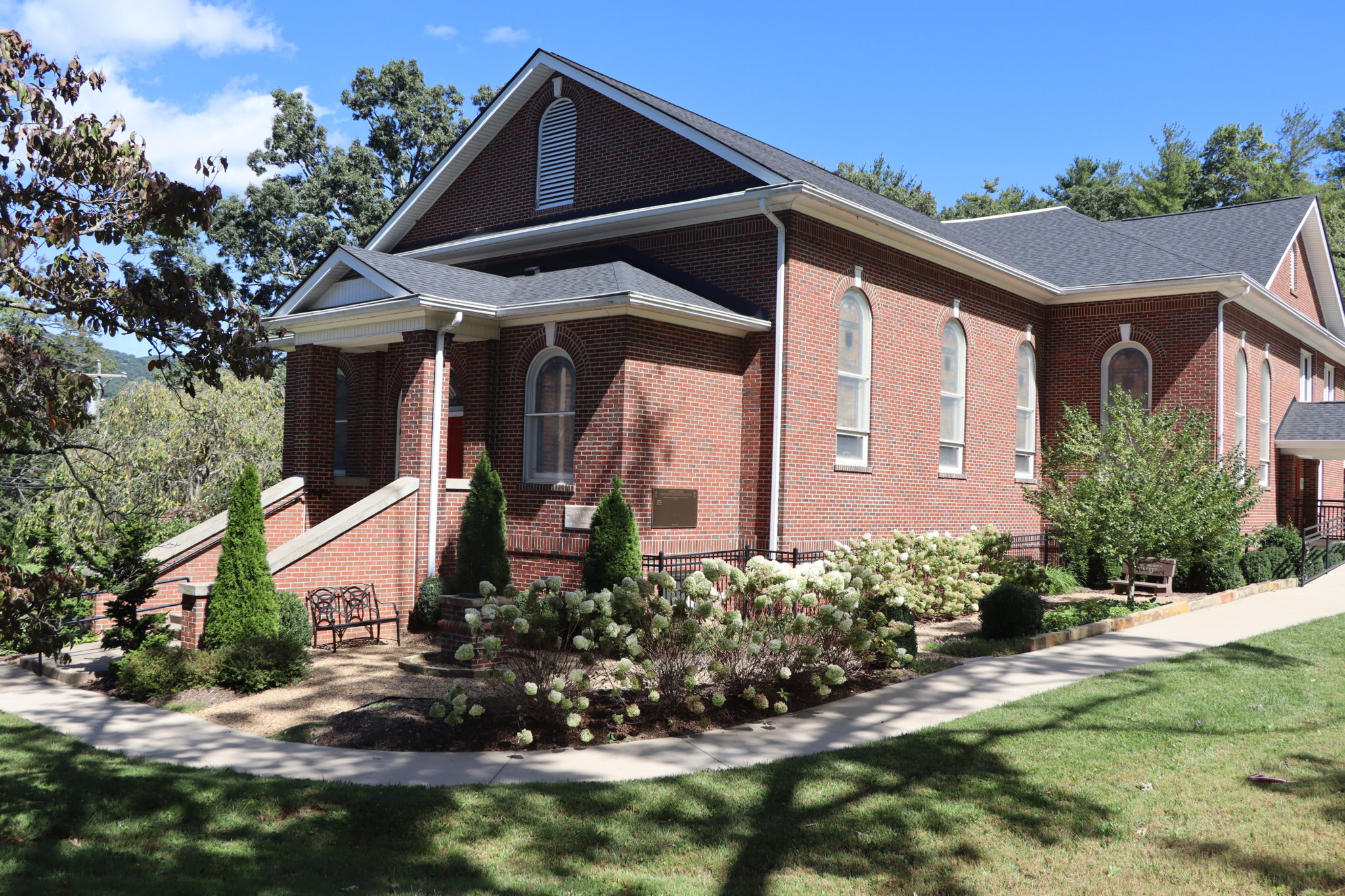 Asbury Memorial – United Methodist Church